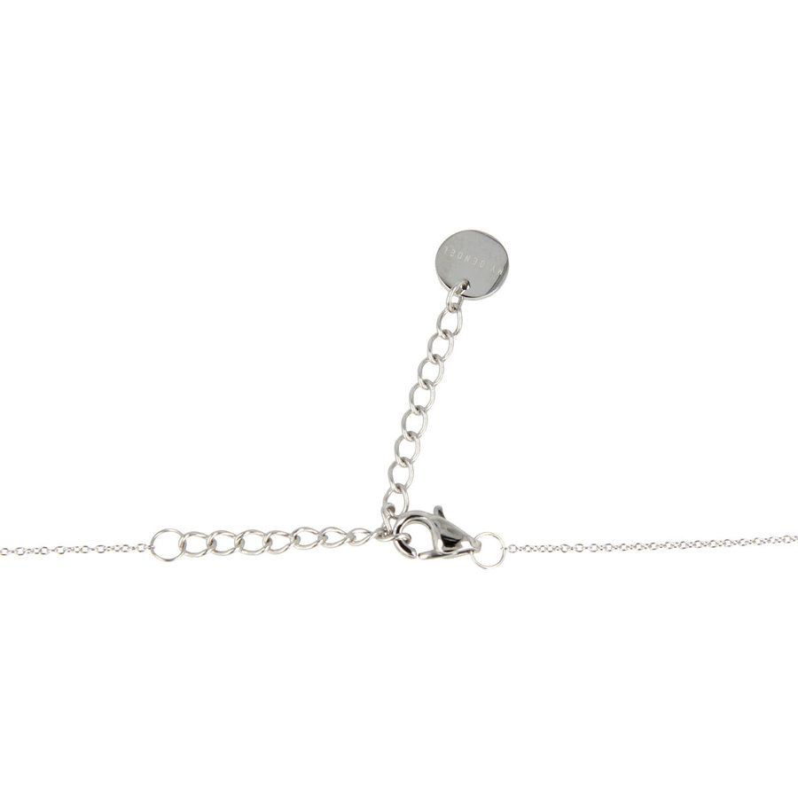 My Bendel Minimalistische zilveren ketting met wit keramisch bolletje, gemaakt van stainless steel. Combineer met bijpassende sieraden. My Bendel.