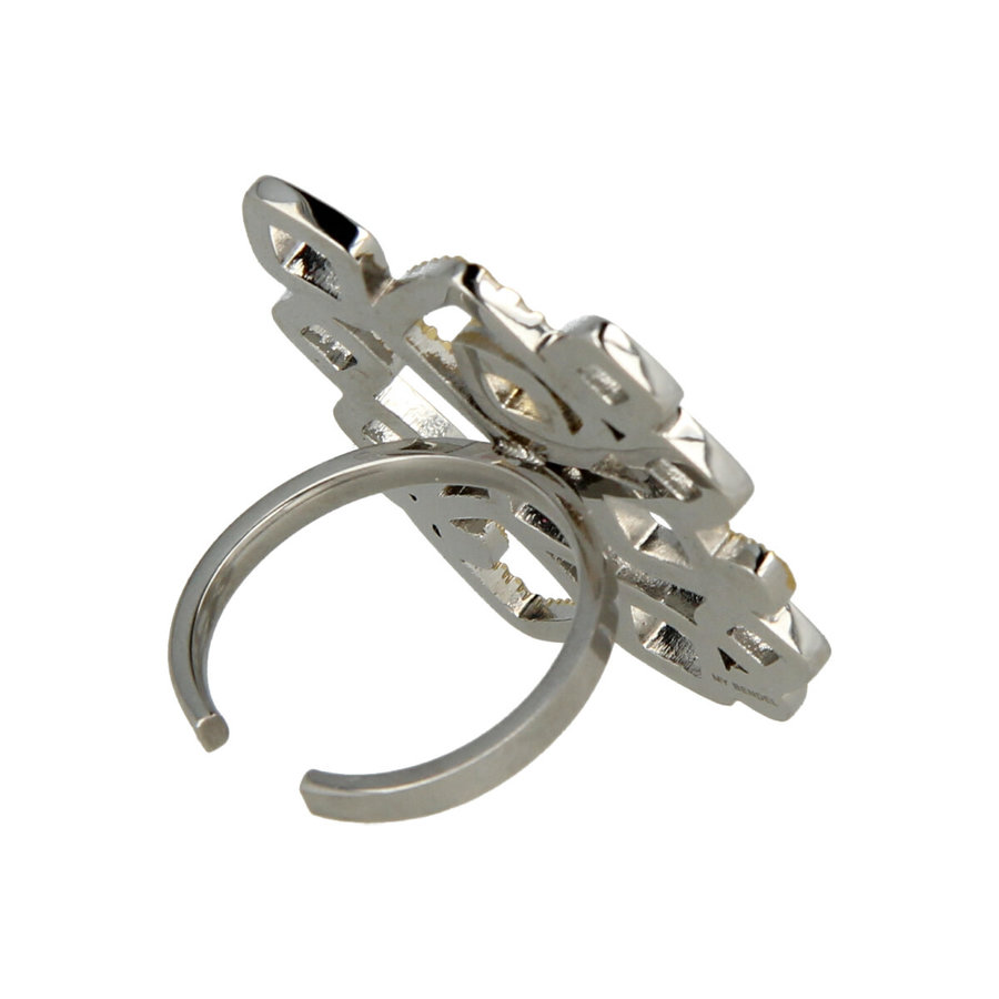 My Bendel Chique en unieke ring met goud en zilverkleurige elementen