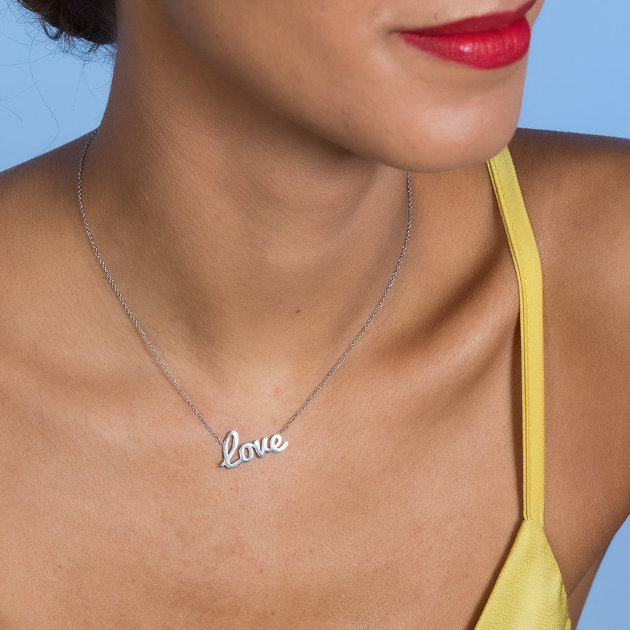 My Bendel Love ketting van zilver, luxe uitstraling, duurzaam stainless steel, antiallergisch, verstelbaar. Perfect cadeau! My Bendel.