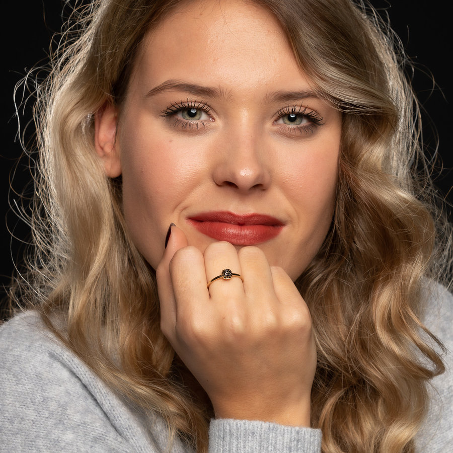 My Bendel Feiner Ring mit schwarzen Zirkonia-Steinen aus wunderschönem, haltbarem Edelstahl