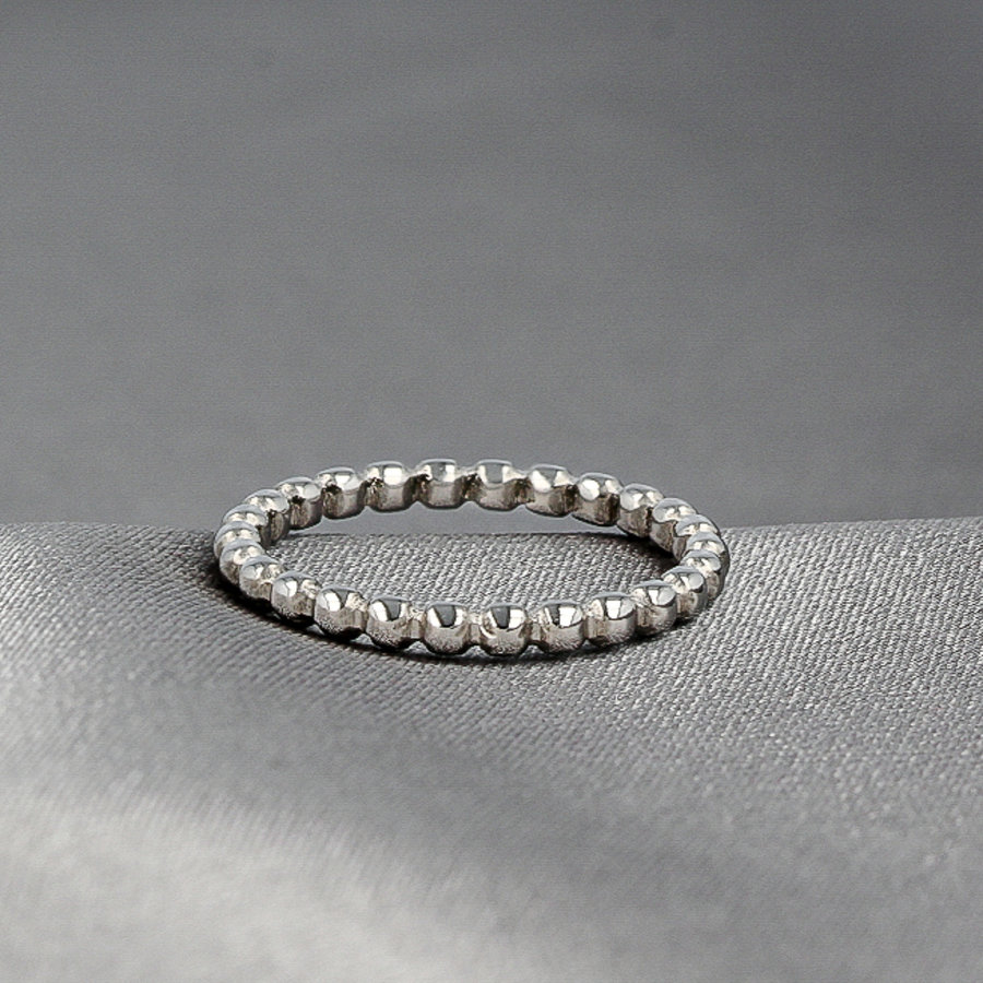 My Bendel Nice silver-colored ball ring made of beautiful, durable stainless steel