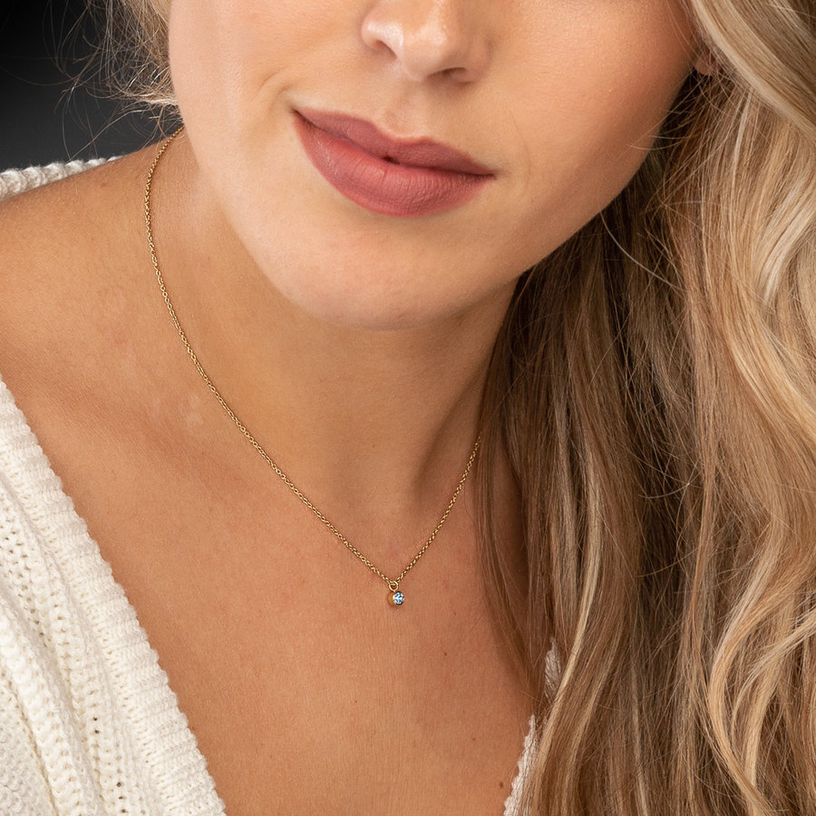 My Bendel Mooie gouden ketting met Zirkonia steentje. Verkleurt niet.