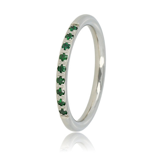 My Bendel Fijne zilveren ring - groene zirkonia steentjes
