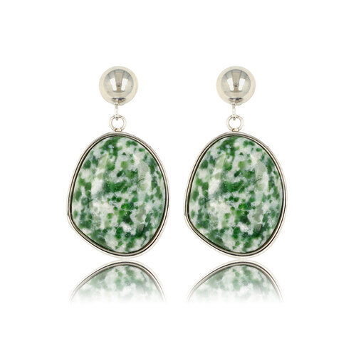 My Bendel Verfijnde Zilveren Oorbel met Green Spotted Jade