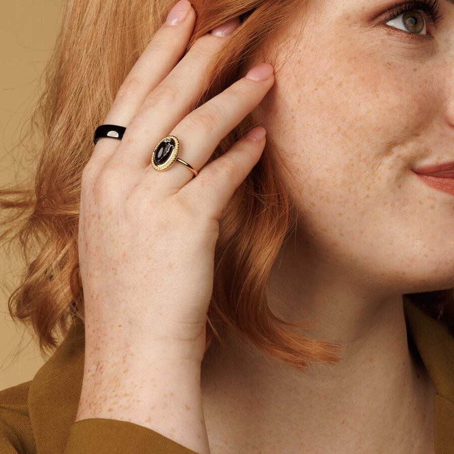 My Bendel Vintage ring goud, zwarte marmeren steen, Stainless steel, PVD goldplating. Tijdloze stijl. 1 jaar garantie.