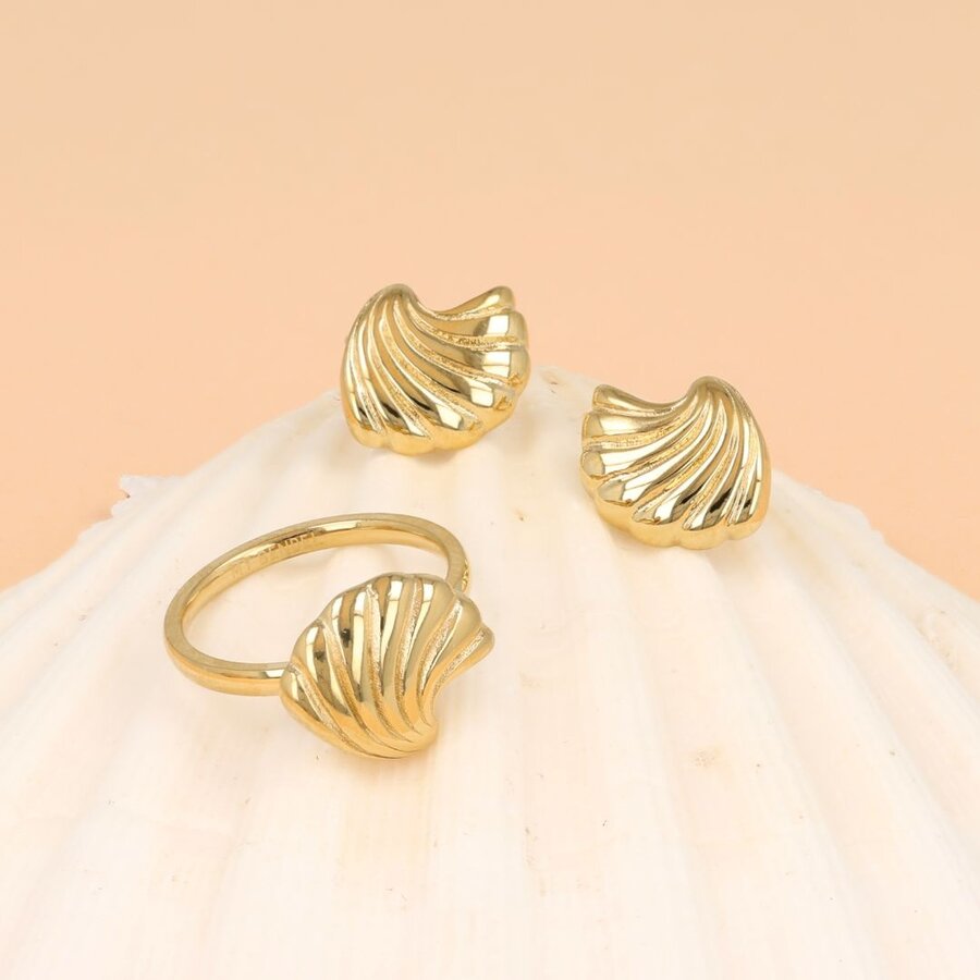 My Bendel Golden shell set with ring and stud earrings