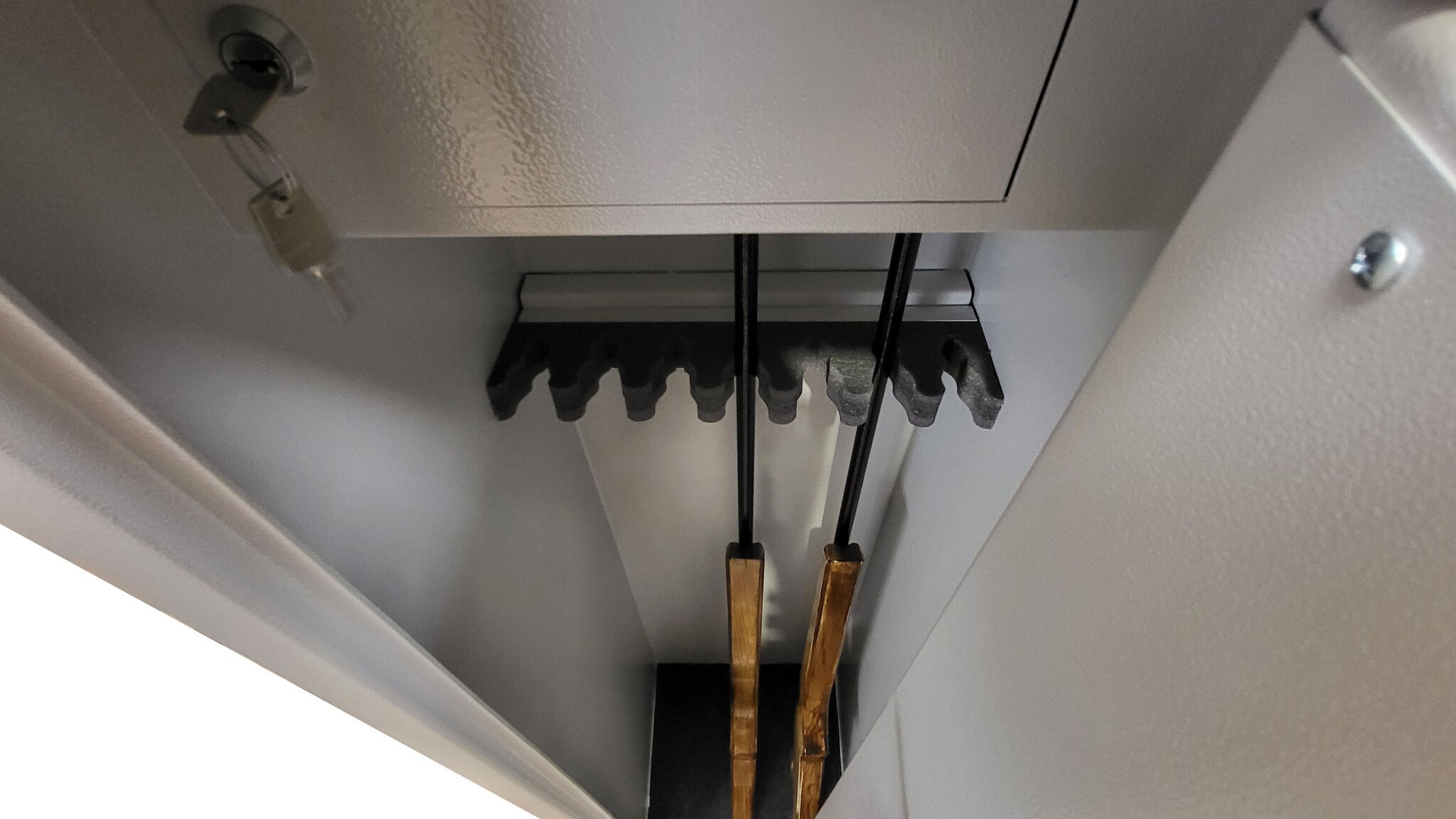 Wapenkluis Delta 2 geschikt voor 7 geweren en munitie - Copy