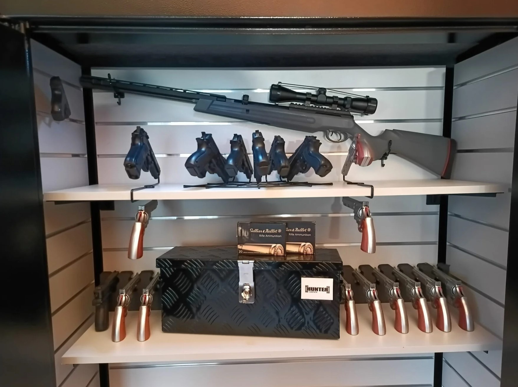 Arsenal 3003 wapenkluis met 2 deuren