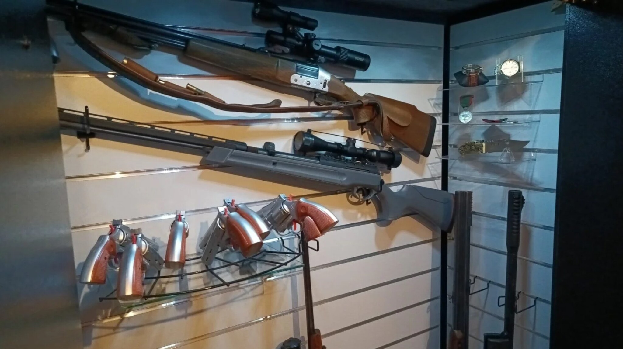 Arsenal 3003 wapenkluis met 2 deuren