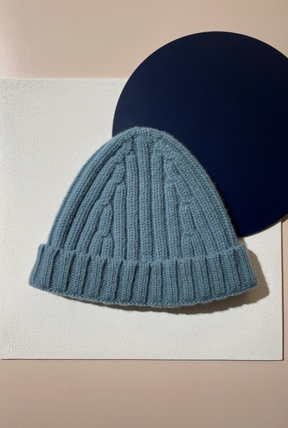 Hat made from Portuguese organic wool - light blue