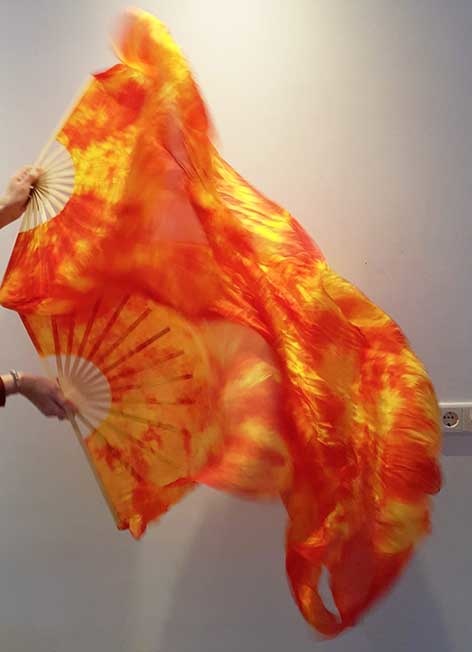 Fächerschleier  / Fan-Schleier aus Seide in Flame Farbe