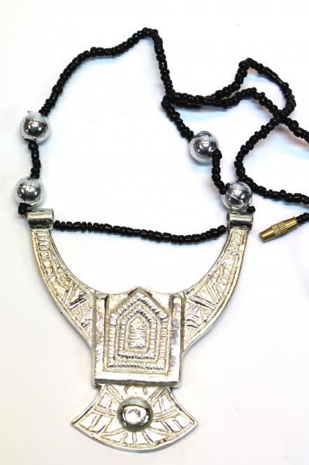 Sakkara Berber Amulet necklace in silver with black beads
