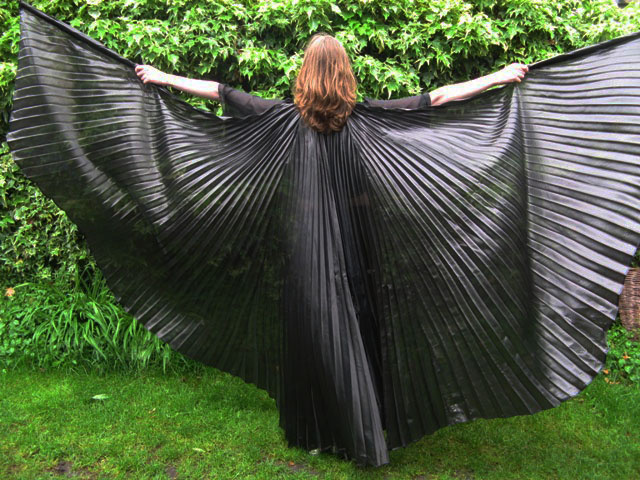 Schöne Organza Isis Wings schwarz