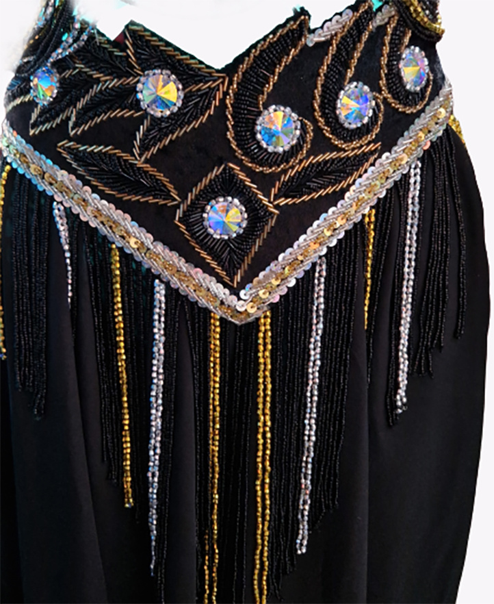 Bauchtanzkostüm in Schwarz, Gold und Silber