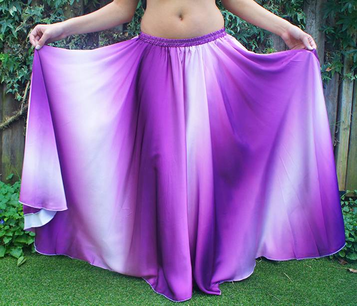 Skirt with gradient color in purple/white