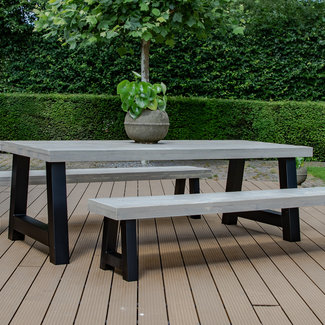 Polair Arrangement Snikken Eettafel gemaakt van gebruikt steigerhout op een stalen A-frame voor buiten  - Firma Hout & Staal