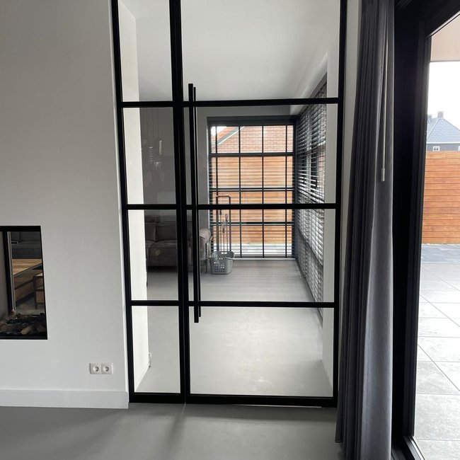 Maatwerk dubbele taatsdeur met 2 brede panelen