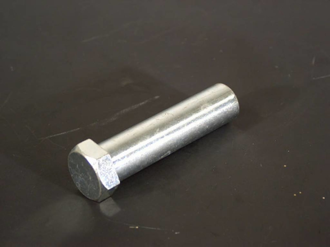 Hapro Hingebolt or pivot bolt for old model Hapro T-stand