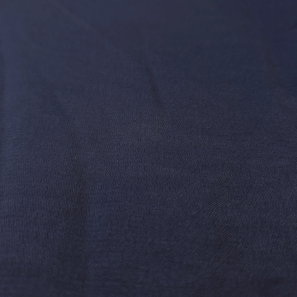 Satin extensible soyeux SI04 - bleu foncé Satin extensible soyeux SI04 - bleu foncé