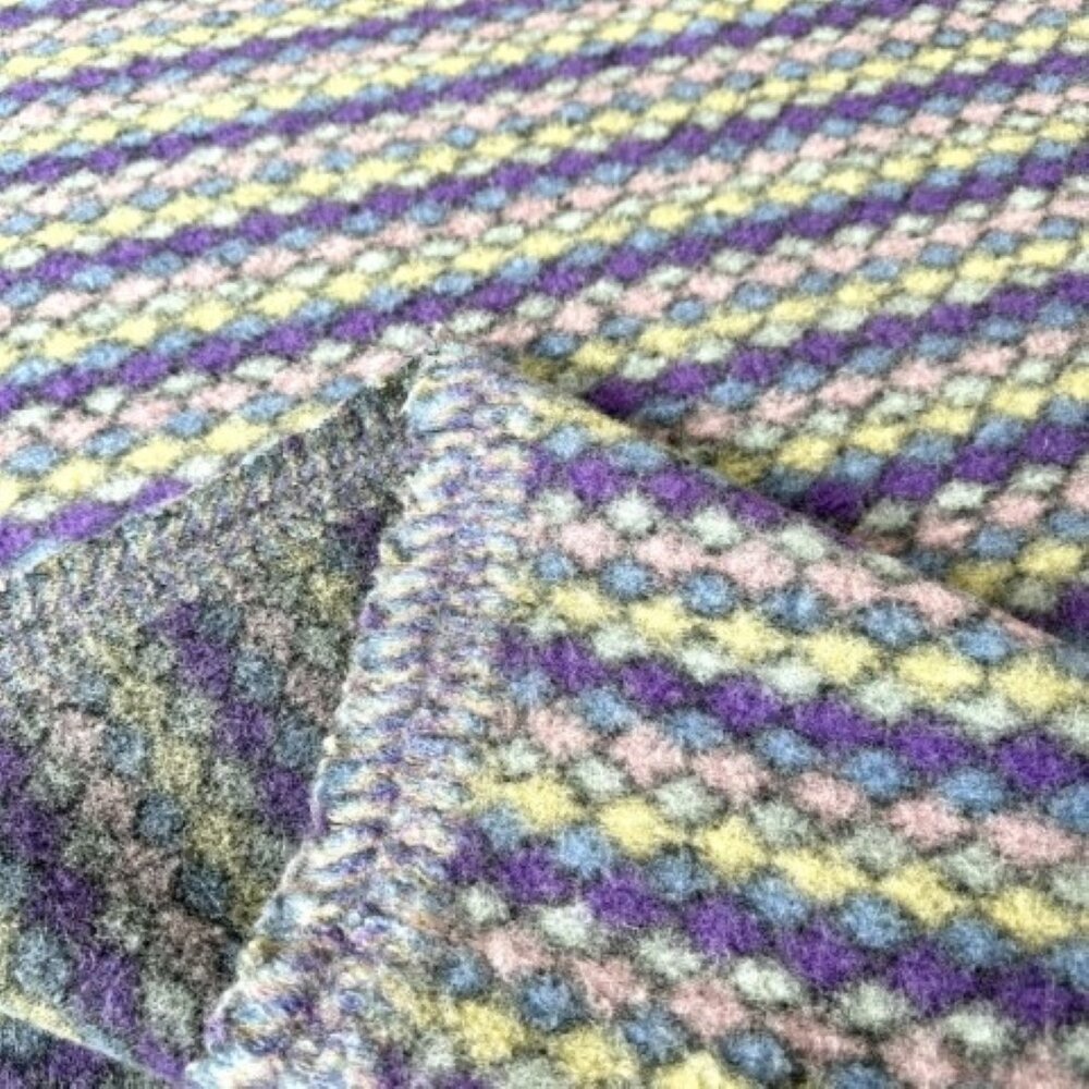 Design aus gekochter Wolle W205 Design aus gekochter Wolle W205