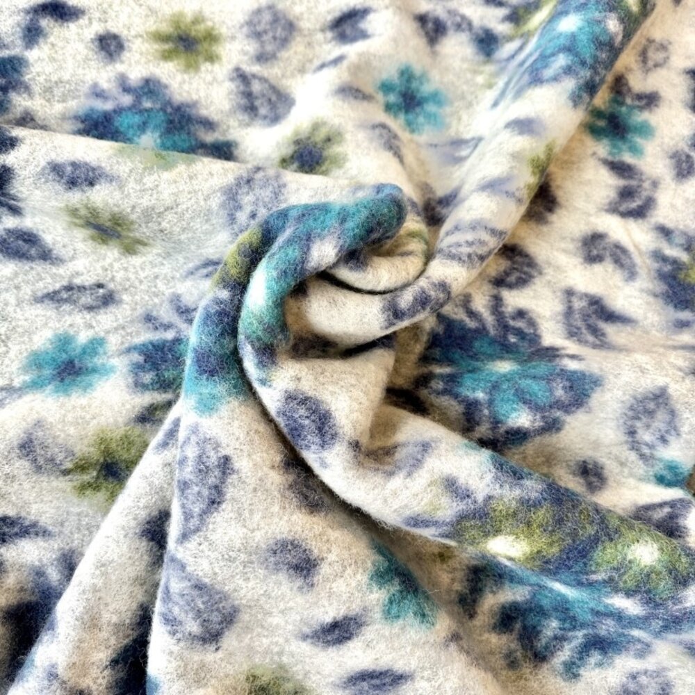 Boiled Wool Design W211 Boiled Wool Design W211