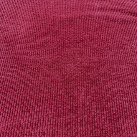 Katoen Corduroy Stretch AB19 - wijnrood Katoen Corduroy Stretch AB19 - wijnrood