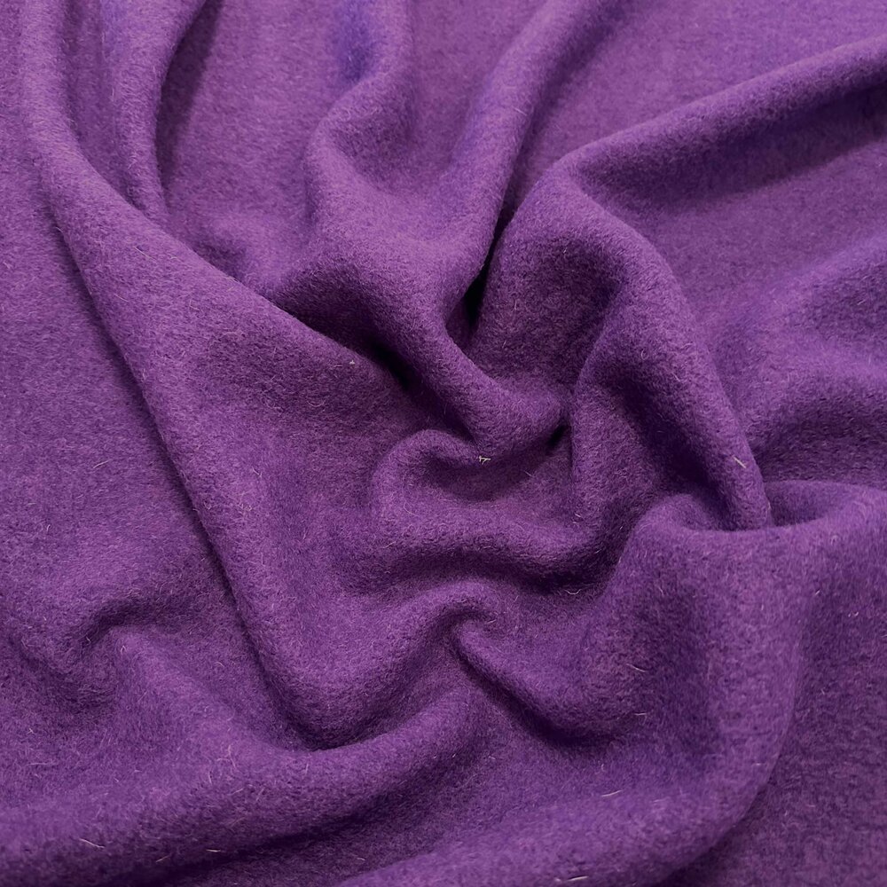 Boiled Wool Uni CW37 - purple Boiled Wool Uni CW37 - purple