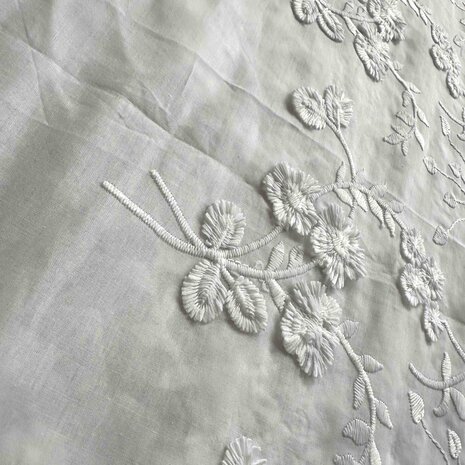 Batiste de coton brodée 4507 - blanc