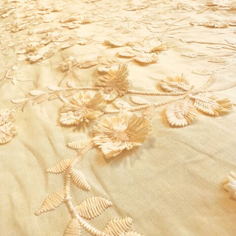 Baumwollbatist bestickt 4515 – gelb