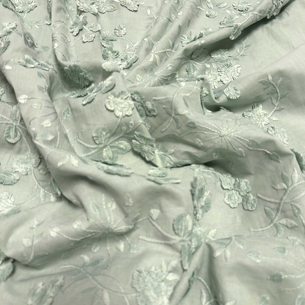 Batiste de coton brodée 4516 - vert poudré