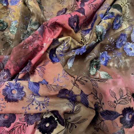 Baumwollbatist bestickt 4882 Baumwollbatist bestickt 4882