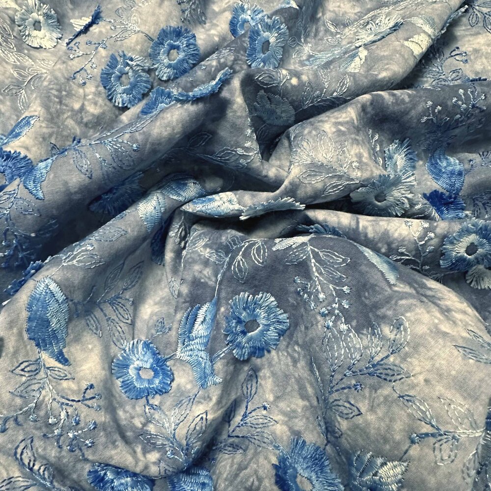 Baumwollbatist bestickt 4884 Baumwollbatist bestickt 4884