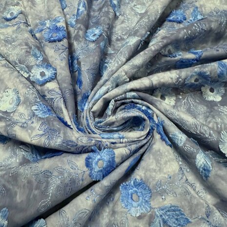 Baumwollbatist bestickt 4884 Baumwollbatist bestickt 4884