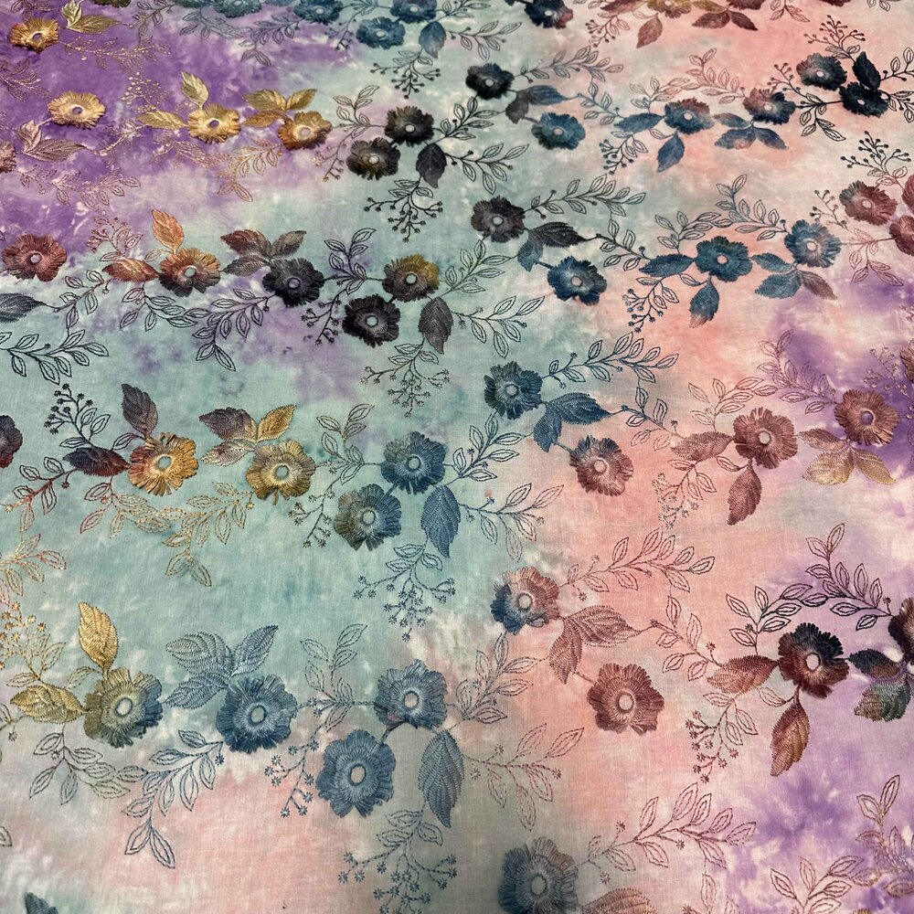 Katoen Batist Geborduurd 4979 Katoen Batist Geborduurd 4979