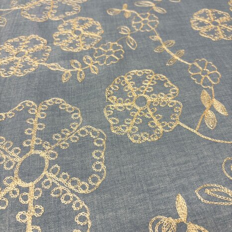 Linen Look Embroidered 5424