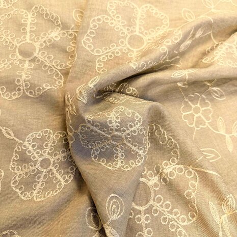 Linen Look Embroidered 5443