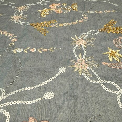 Cotton Batiste Embroidered 5471 Cotton Batiste Embroidered 5471