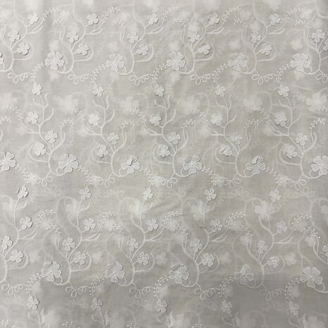 Embroidered Cotton Batiste 5503 - cream Embroidered Cotton Batiste 5503 - cream