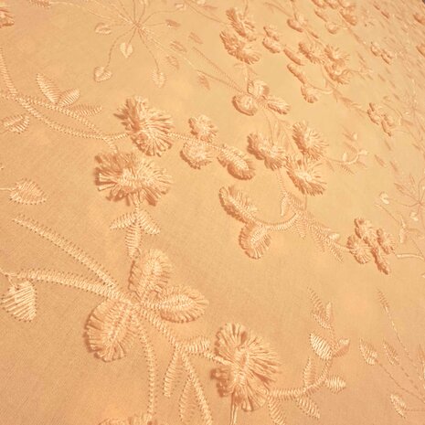COUPON VJ - Batiste de coton brodé 5109 - orange 80 x 140 cm COUPON VJ - Batiste de coton brodé 5109 - orange 80 x 140 cm