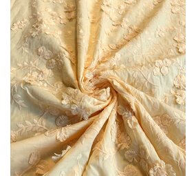 VJ COUPON Baumwollbatist, bestickt, 4515 - gelb, 70 x 140 cm VJ COUPON Baumwollbatist, bestickt, 4515 - gelb, 70 x 140 cm