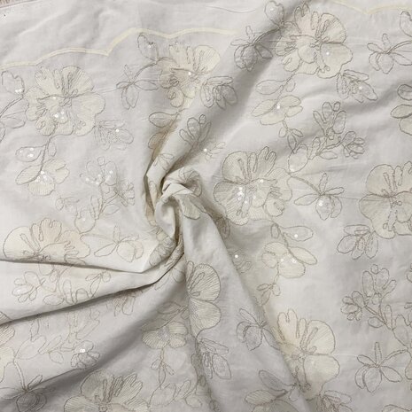 VJ COUPON - Cotton Batiste Embroidered 5504 140X140CM