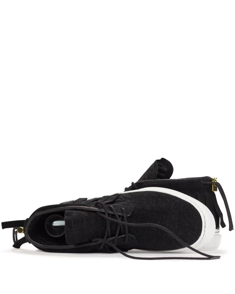 CLEAR WEATHER ONE-O-ONE IN BLACK STINGRAY