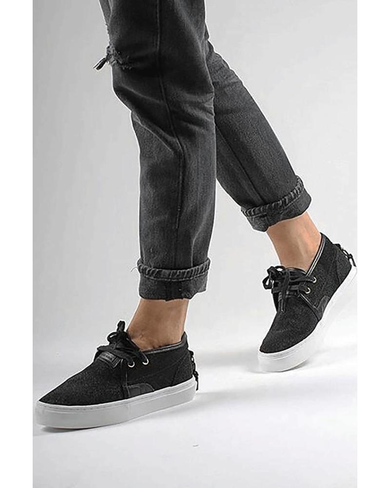 CLEAR WEATHER'S LAKOTA IN BLACK STINGRAY