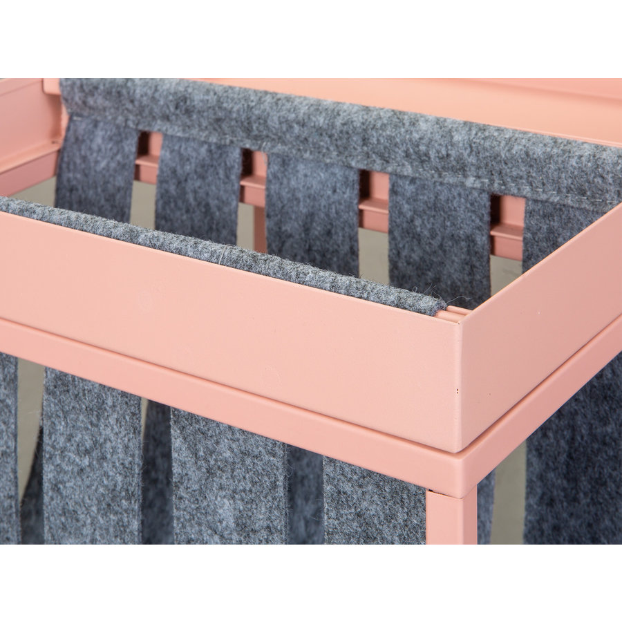 Club Magazine Bijzettafel Roze Club Magazine Bijzettafel Roze