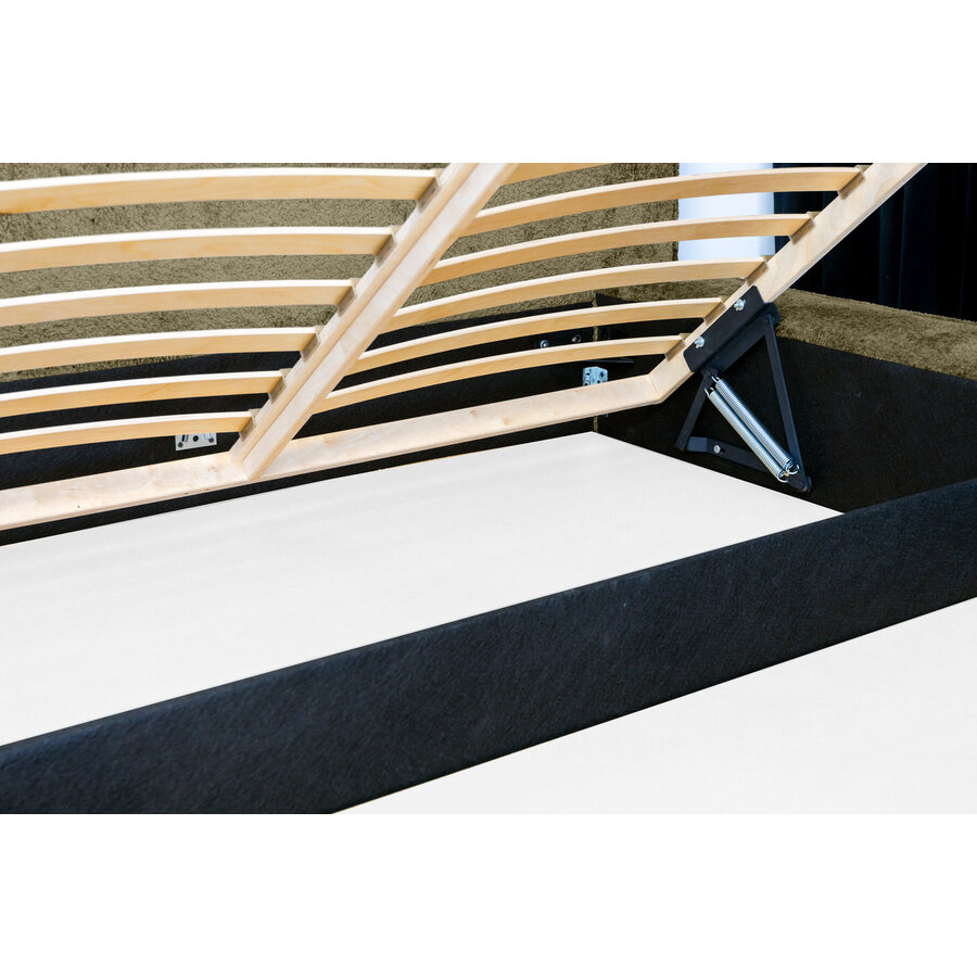 Fatima 160 x 200 cm Gestoffeerd Bed Olijfgroen Fatima 160 x 200 cm Gestoffeerd Bed Olijfgroen