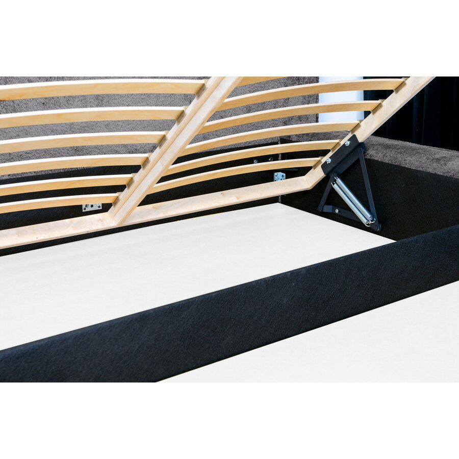 Fatima 180 x 200 cm Gestoffeerd Bed Tingrijs Fatima 180 x 200 cm Gestoffeerd Bed Tingrijs