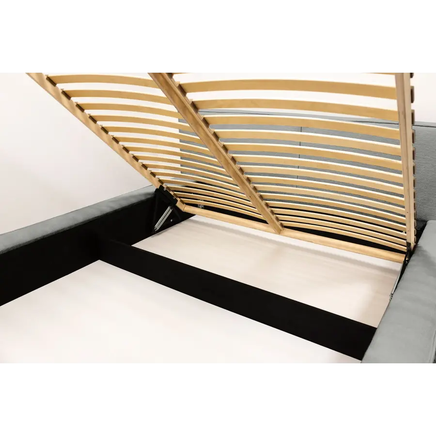 Naomi 180 x 200 cm Gestoffeerd Bed Lichtgrijs Naomi 180 x 200 cm Gestoffeerd Bed Lichtgrijs