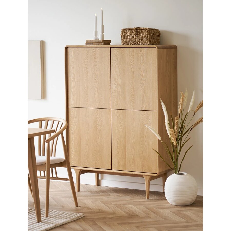 Darwin Eiken Opbergkast met 4-Deuren Darwin Eiken Opbergkast met 4-Deuren