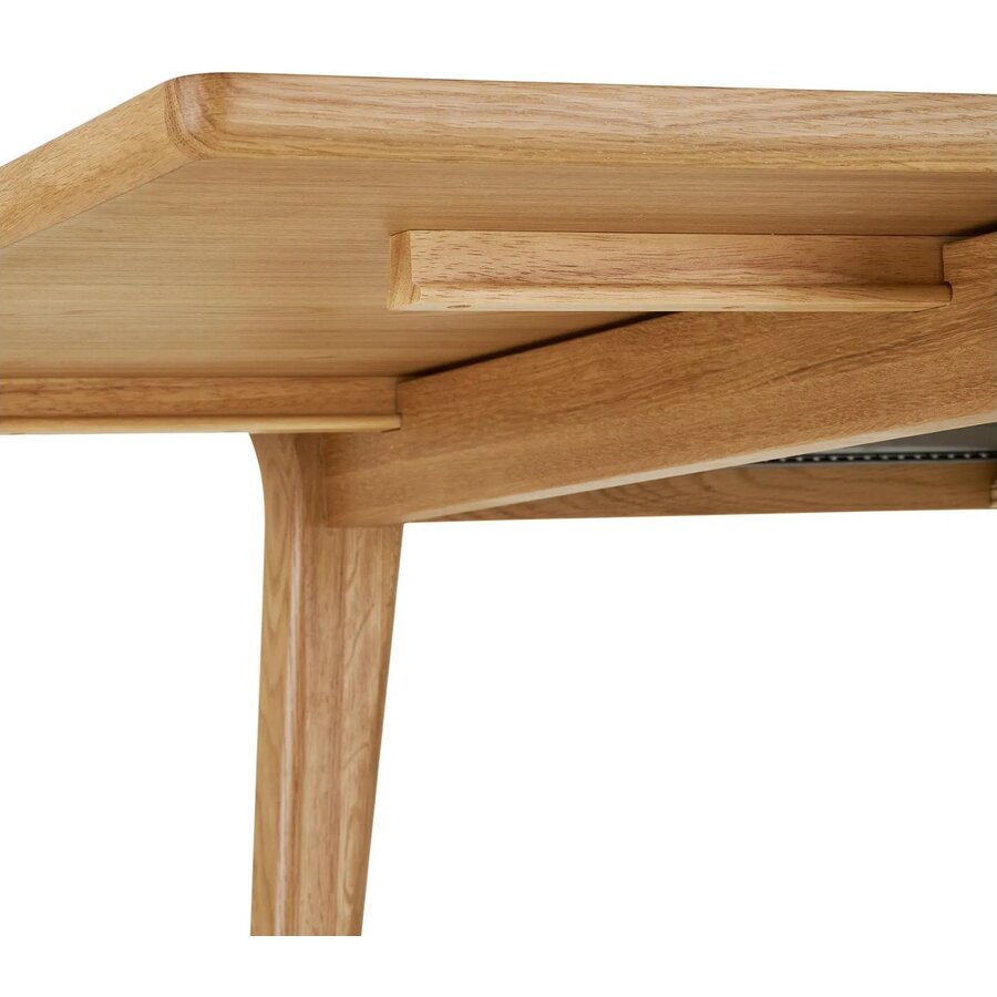 Darwin Eiken Eettafel Uitschuifbaar 180 -230 cm Darwin Eiken Eettafel Uitschuifbaar 180 -230 cm