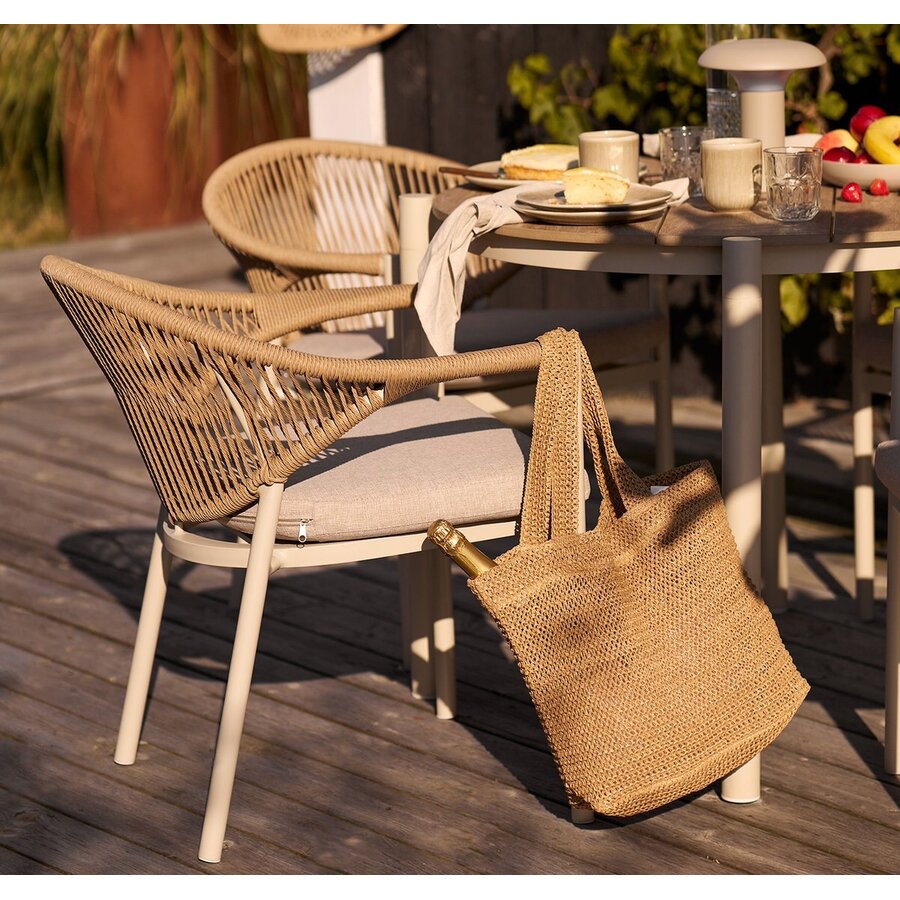 Abela Rattan Armstoel Zand / Natural